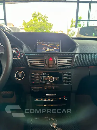 E-500 Avant. 5.0 V8 4p Aut. (Blindada)