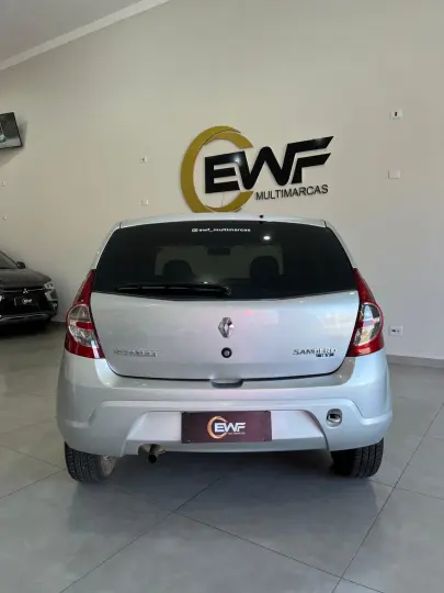 SANDERO Authentique Hi-Flex 1.0 16V 5p