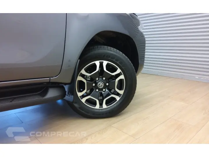 HILUX 2.8 D-4D TURBO DIESEL CD SRX 4X4 AUTOMÁTICO