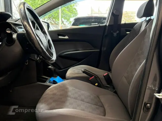 HB20S - 1.6 COMFORT PLUS 16V 4P AUTOMÁTICO