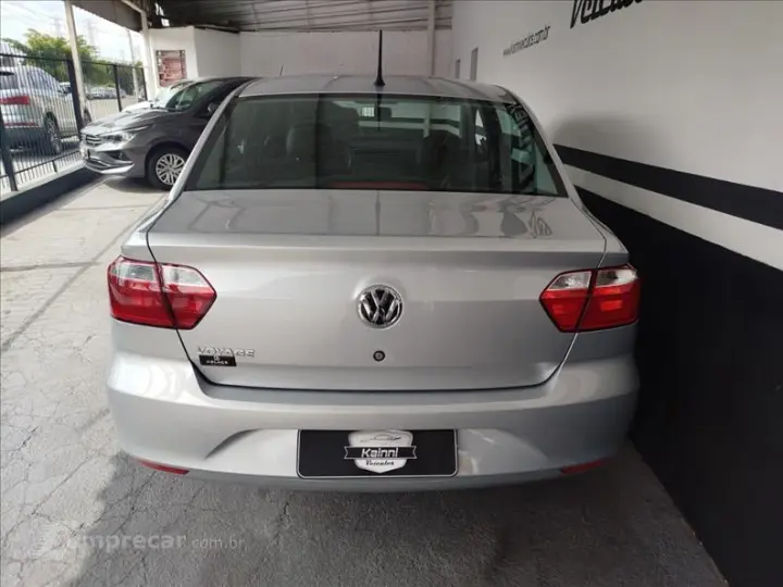 VOYAGE 1.0 12V MPI Totalflex