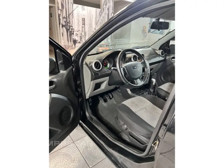 FIESTA 1.6 MPI CLASS HATCH 8V FLEX 4P MANUAL