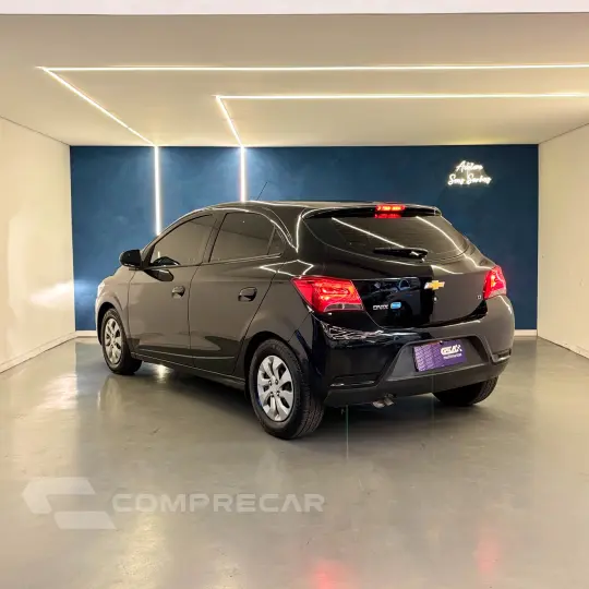 ONIX HATCH LT 1.0 8V FlexPower 5p Mec.