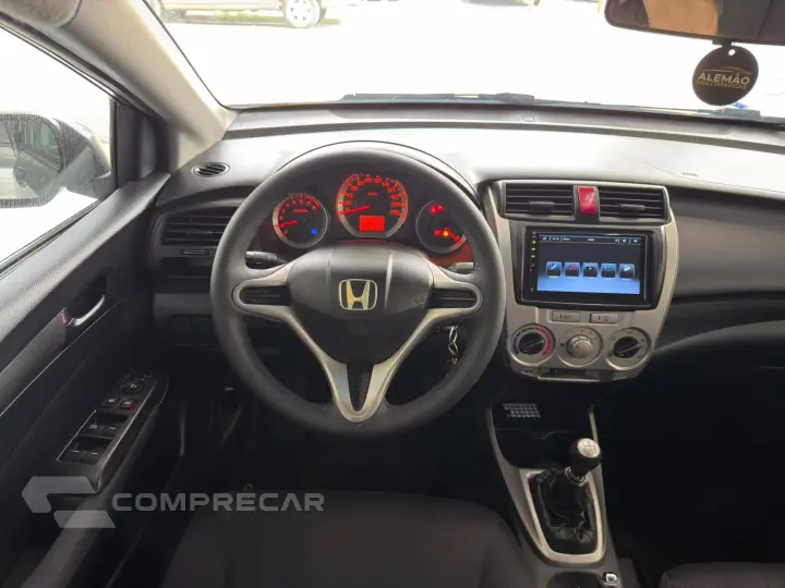 CITY 1.5 DX Sedan 16V