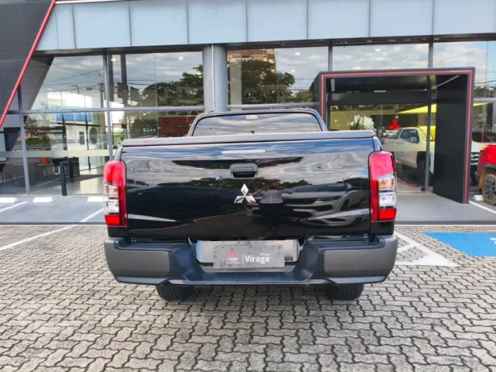 L200 TRITON 2.4 16V Turbo Outdoor GLS CD 4X4