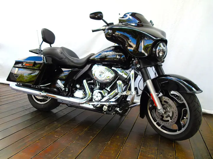HARLEY-DAVIDSON STREET GLIDE FLHX