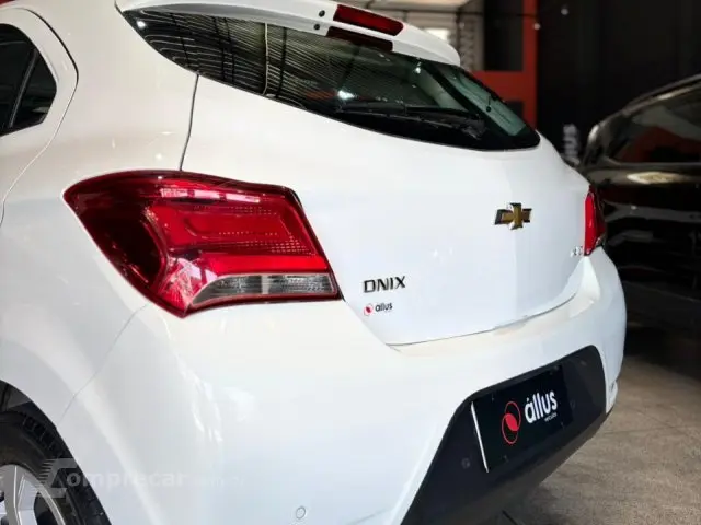 ONIX - 1.4 MPFI LT 8V 4P MANUAL