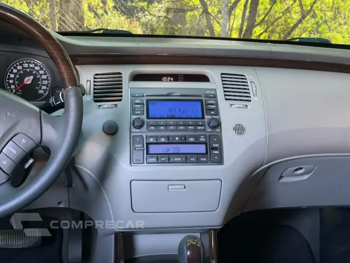 AZERA 3.3 MPFI GLS Sedan V6 24V