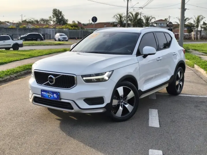 XC 40 2.0 T5 GASOLINA MOMENTUM AWD GEARTRONIC