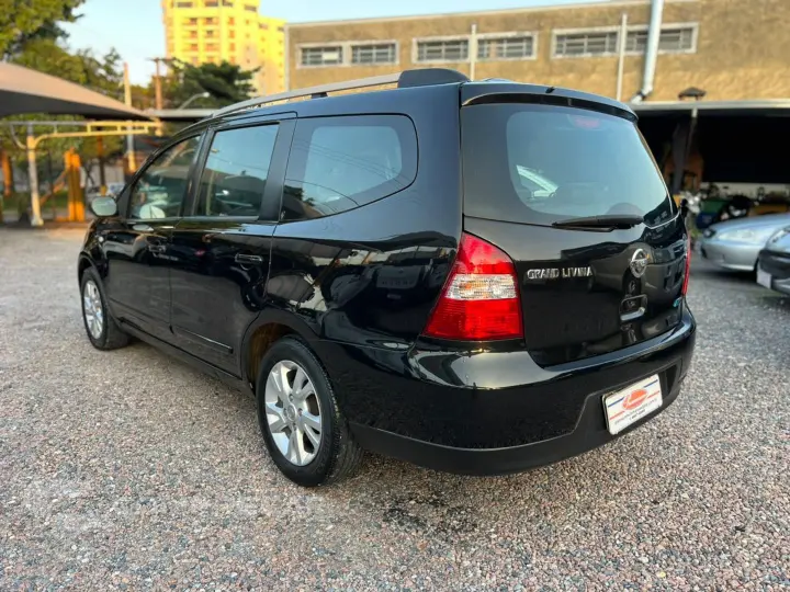 Grand Livina 1.8 S 16V Flex 4P Manual