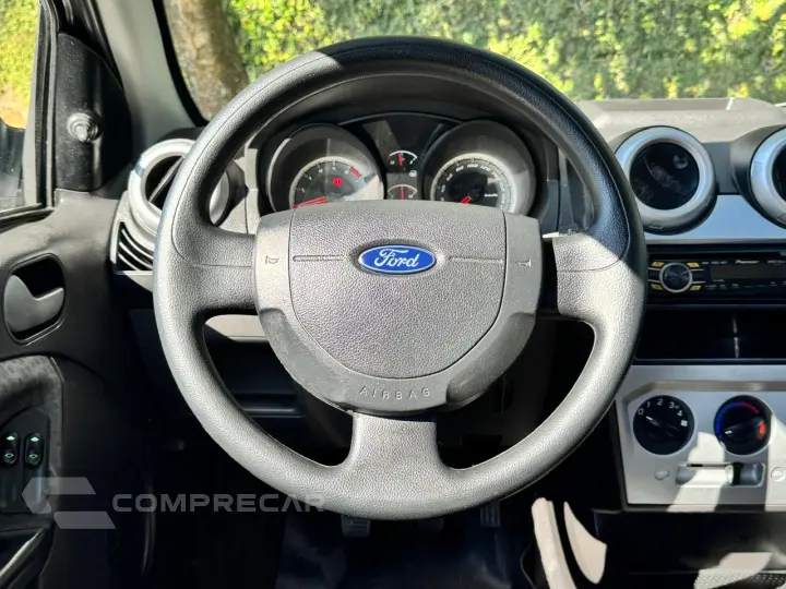 FIESTA 1.6 Rocam SE Sedan 8V