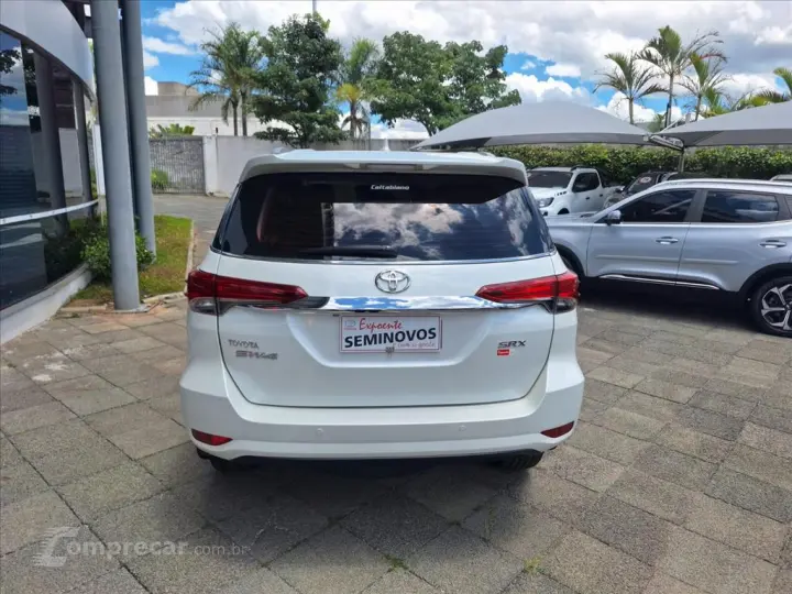 HILUX SW4 2.8 SRX 4X4 7 LUGARES 16V TURBO INTERCO