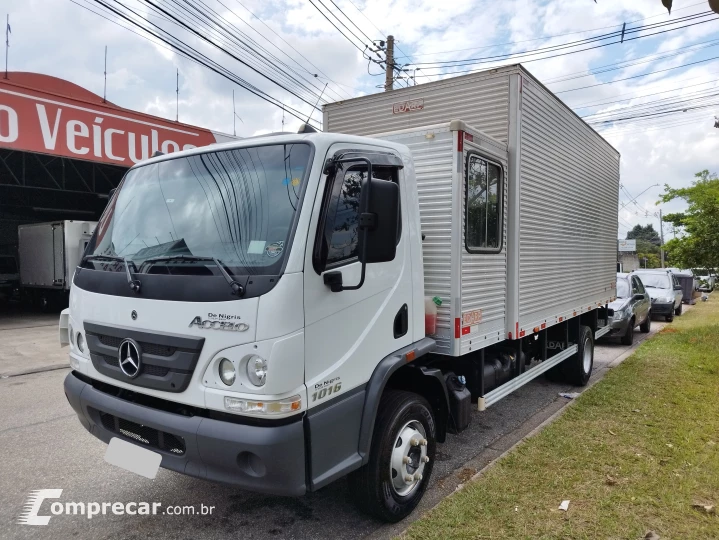 Accelo 1016 (Baú + Cabine Suplementar)