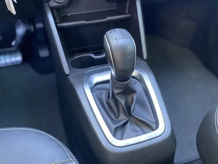 BASALT 1.0 TURBO 200 FLEX SHINE CVT