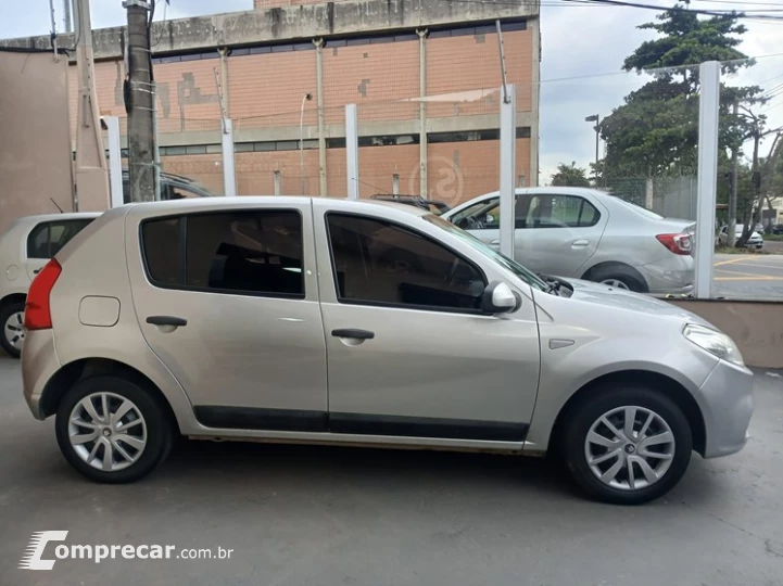 SANDERO