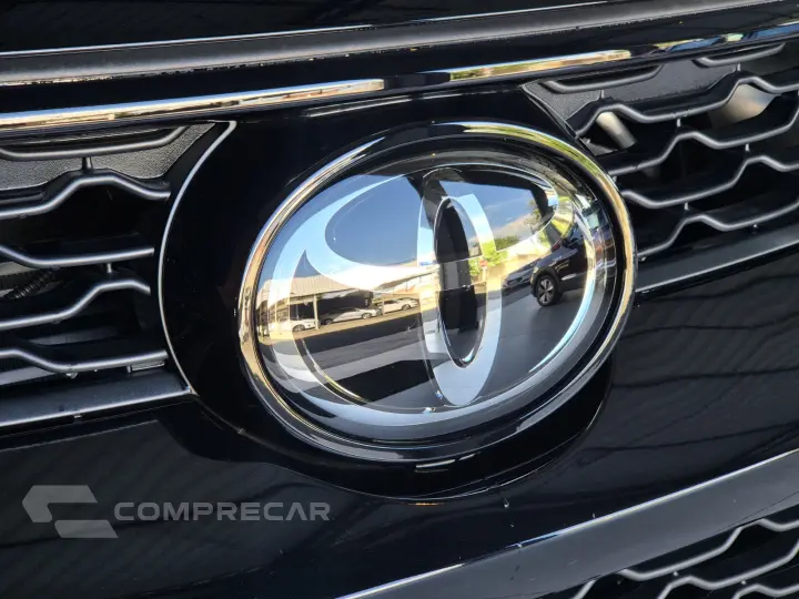 HILUX SW4 2.8 D-4D TURBO DIESEL SRX PLATINUM 7L 4X4 AUTOMÁTI