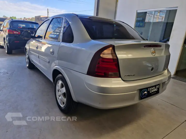 CORSA 1.4 MPFI Premium Sedan 8V
