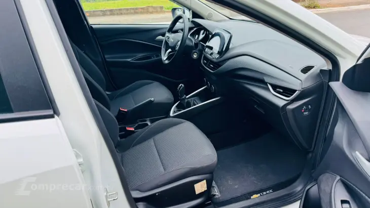 ONIX 1.0 Turbo Plus LT