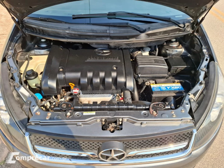 J6 2.0 16V 7 Lugares