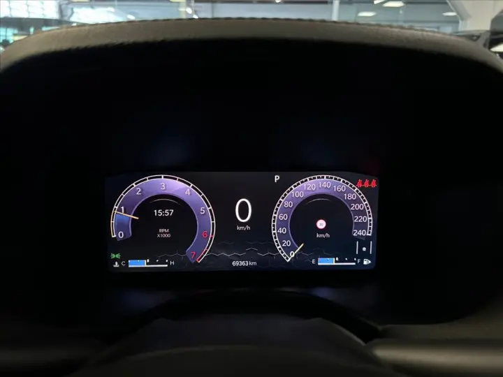 COMMANDER 1.3 T270 TURBO FLEX LIMITED AT6