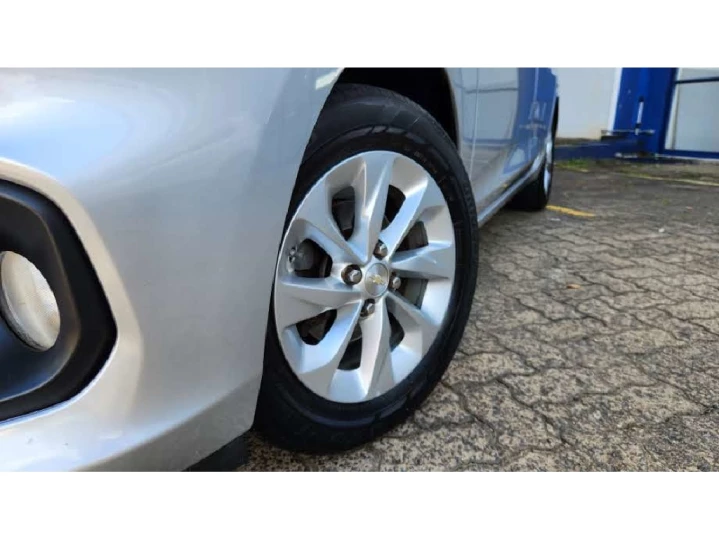 ONIX 1.0 TURBO FLEX PLUS LT AUTOMÁTICO