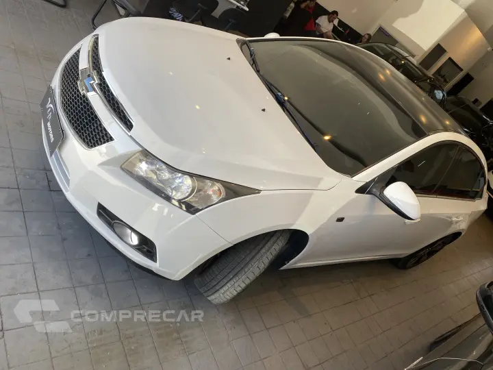 Cruze LT automático