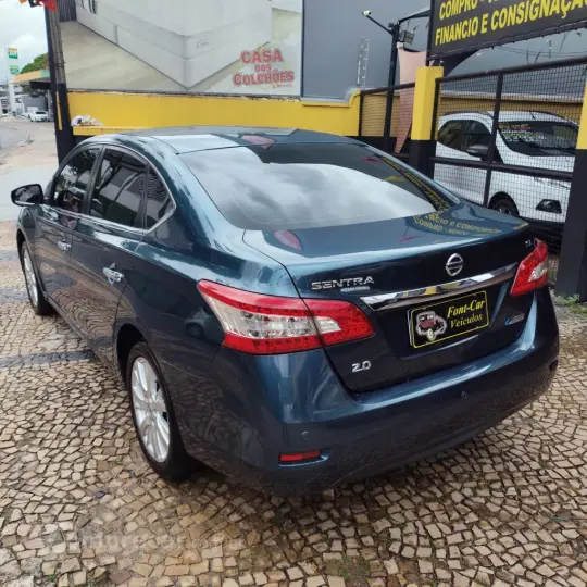 Sentra SL 2.0/ 2.0 Flex Fuel 16V Aut.