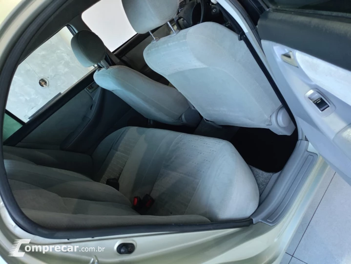 COROLLA 1.6 XLI 16V