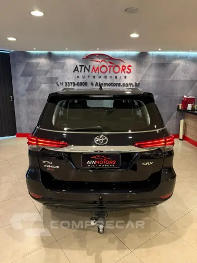 Hilux SW4 2.8 16V 4P SRX PLATINUM 4X4 7 LUGARES TURBO DIESEL