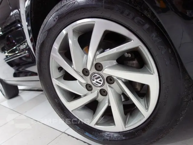 FOX - 1.0 MI 8V 4P MANUAL