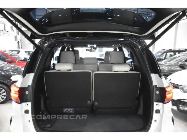 HILUX SW4 - 2.8 D-4D TURBO DIAMOND 7L 4X4 AUTOMÁTICO