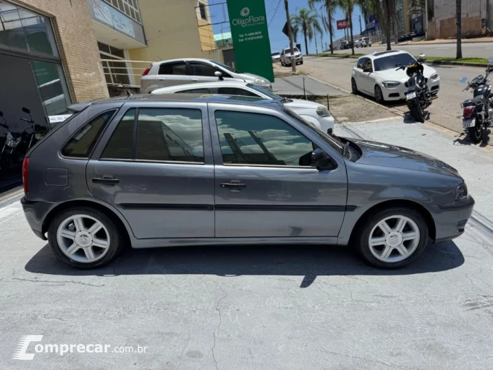 Gol 1000 Mi 16V/ Ouro 4p