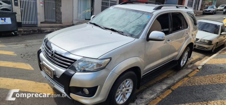 HILUX SW4 2.7 SR 4X2 16V