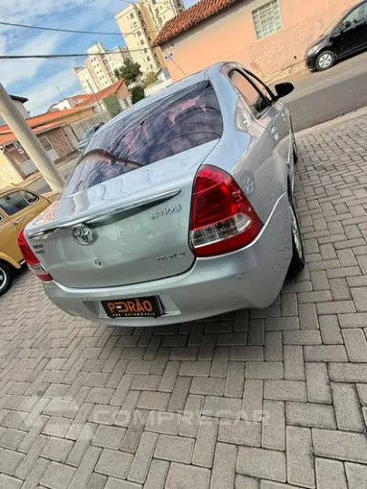 ETIOS 1.5 XLS Sedan 16V