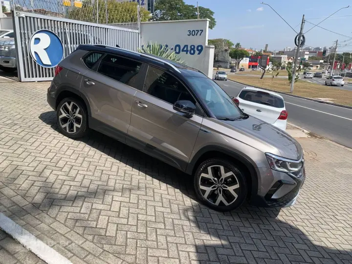 TAOS Highline 1.4 250 TSI Flex Aut.