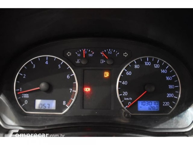 POLO - 1.6 MI 8V 4P MANUAL
