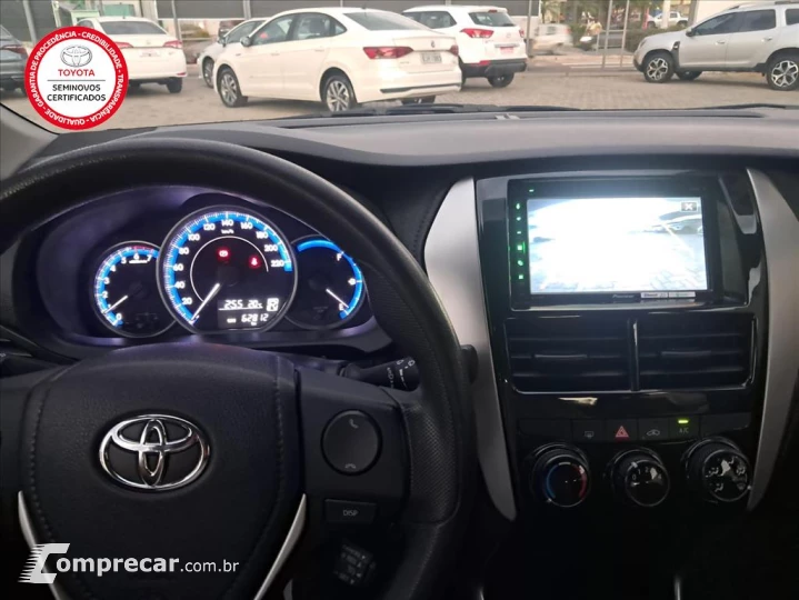 YARIS 1.5 16V FLEX SEDAN XL LIVE MULTIDRIVE