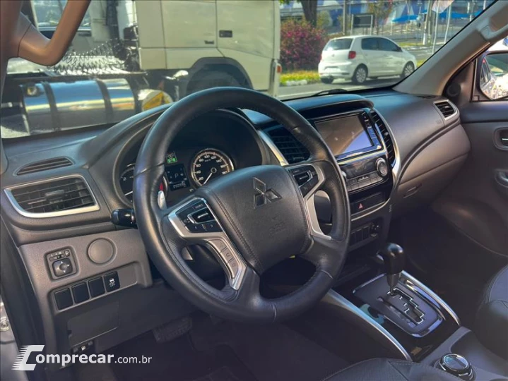 L200 TRITON 2.4 16V Turbo Sport Hpe-s CD 4X4