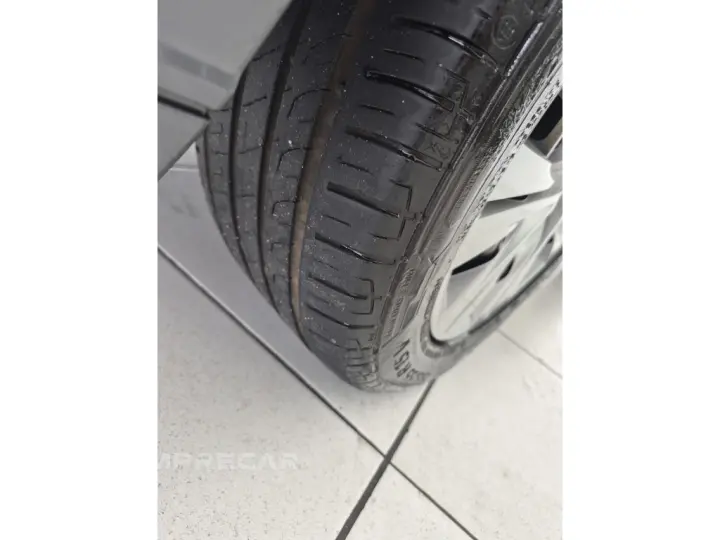 VOYAGE 1.0 12V MPI TOTALFLEX 4P MANUAL