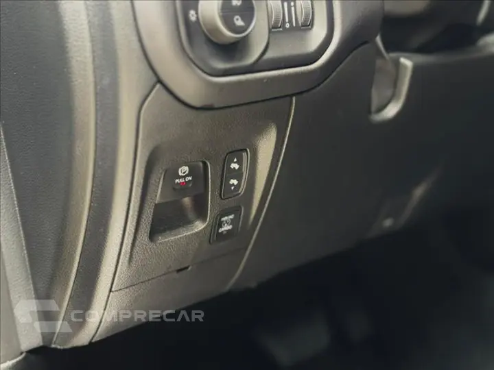 1500 5.7 V8 Limited CD 4X4