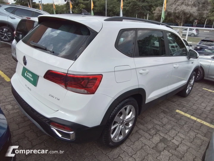 TAOS 1.4 250 TSI TOTAL FLEX COMFORTLINE AUTOMÁTICO