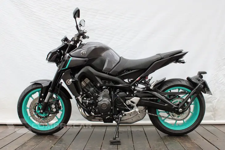 YAMAHA MT-09