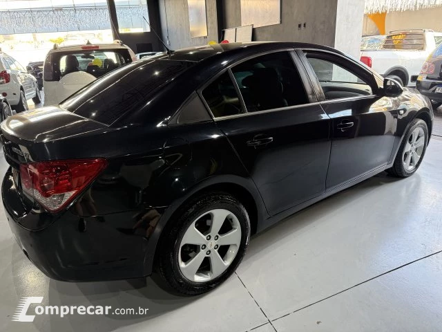 CRUZE SEDAN - 1.8 LT 16V 4P AUTOMÁTICO