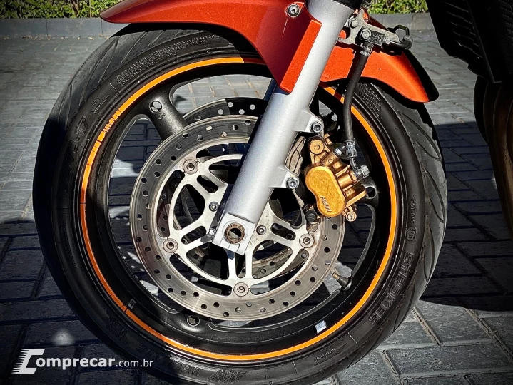 CB 600F HORNET