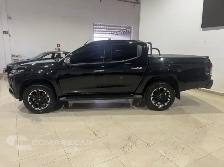 L200 TRITON 2.4 16V Turbo Outdoor HPE CD 4X4