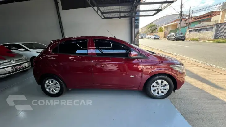 ONIX HATCH LT 1.0 8V FlexPower 5p Mec.