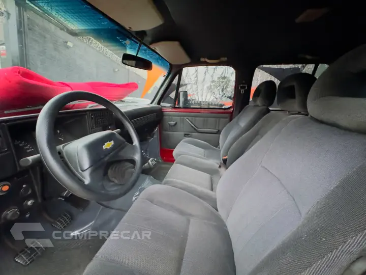 Veraneio 4.0 4P DIESEL CUSTOM S CABINE DUPLA