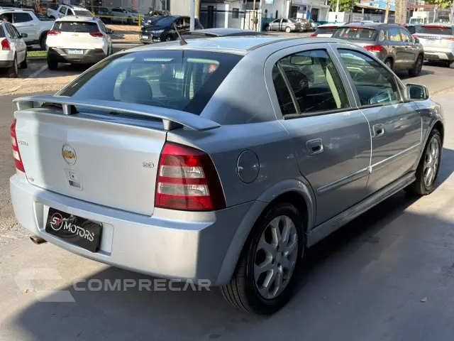 ASTRA HATCH - 2.0 MPFI ADVANTAGE 8V 4P MANUAL