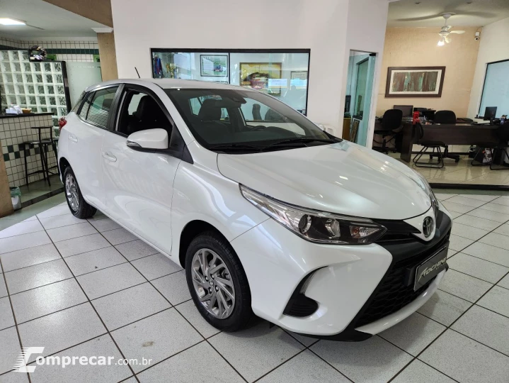 Yaris Hatch 1.5 16V 4P FLEX XS CONNECT MULTIDRIVE AUTOMÁTICO