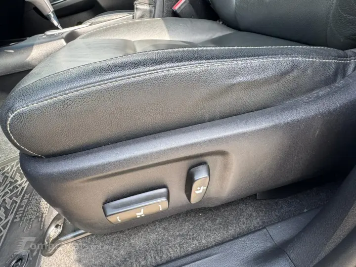 Toyota Hilux SRV CD 4x4 Diesel TDI AT